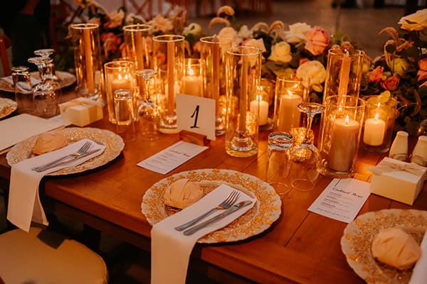 romantic-summer-wedding-nicosia-light-blue-hydrangeas-peach-roses_27