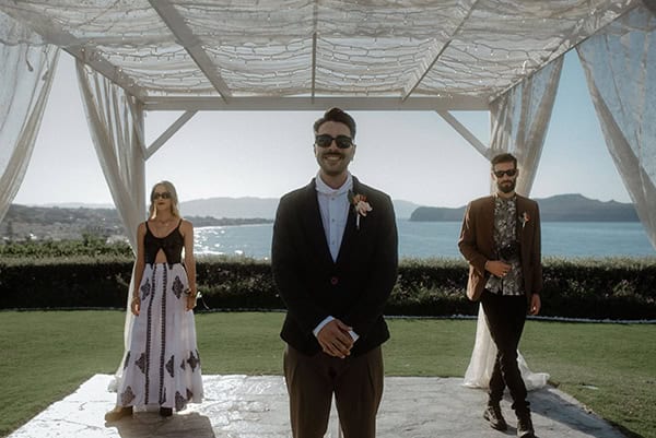 seaside-summer-wedding-chania-pampas-grass-anthurium_04x