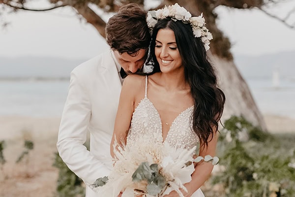 Παραθαλάσσιος καλοκαιρινός γάμος στην Ελαφόνησο με pampas grass και έντονη μποέμ διάθεση │ Κατερίνα & Γιώργος