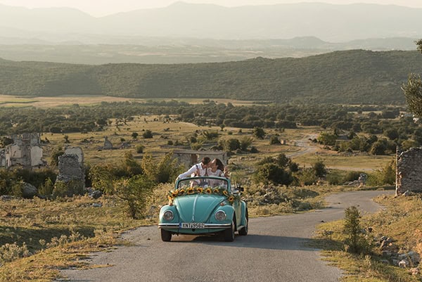 summer-wedding-katerini-pampas-grass-sunflowers_01