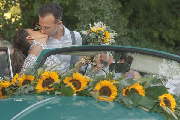 summer-wedding-katerini-pampas-grass-sunflowers_02