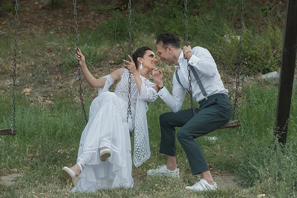 summer-wedding-katerini-pampas-grass-sunflowers_13x
