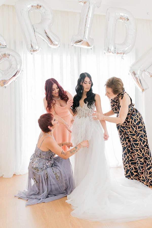 summer-wedding-nicosia-beautiful-florals-orchids-roses-white-coral-hues_13