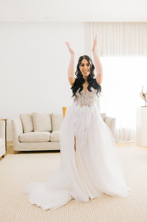 summer-wedding-nicosia-beautiful-florals-orchids-roses-white-coral-hues_15