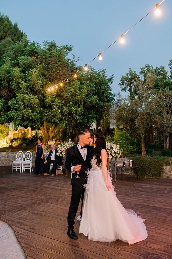 summer-wedding-nicosia-beautiful-florals-orchids-roses-white-coral-hues_56x