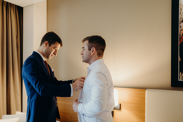 ultra-romantic-winter-wedding-thessaloniki-beautiful-florals-candles_08