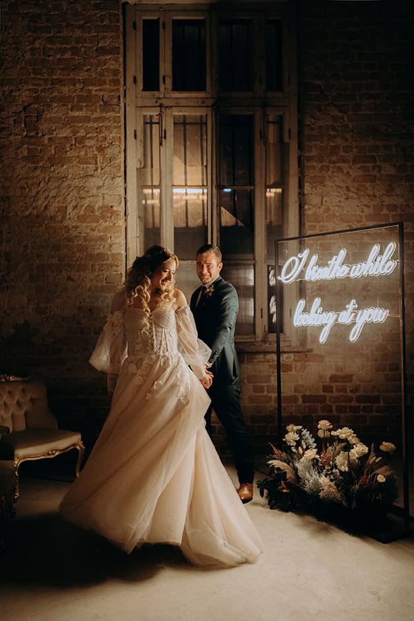 ultra-romantic-winter-wedding-thessaloniki-beautiful-florals-candles_31