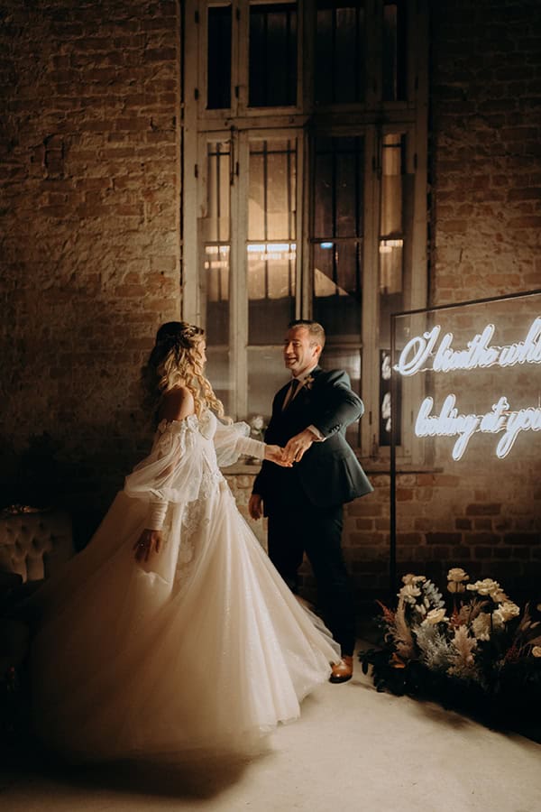 ultra-romantic-winter-wedding-thessaloniki-beautiful-florals-candles_35