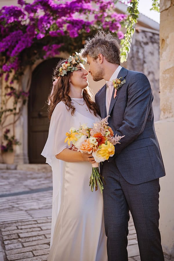 unique-summer-wedding-crete-terracota-tones_02x