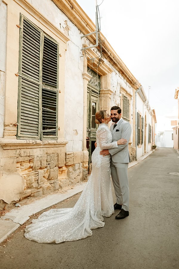 utterly-romantic-fall-wedding-galu-seaside-larnaca_01x