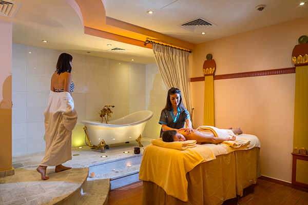 aquamare-hotel-ideal-hotel-unforgettable-honeymoon_04