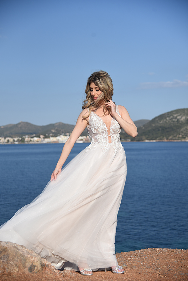 beautiful-fall-wedding-athens-white-flowers-romantic-moments_02x