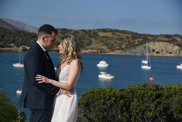 beautiful-fall-wedding-athens-white-flowers-romantic-moments_03x