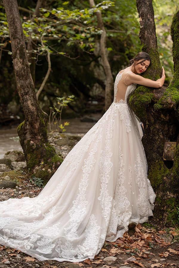 beautiful-fall-wedding-white-flowers_07