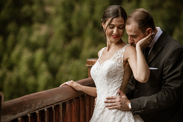 beautiful-fall-wedding-white-flowers_08