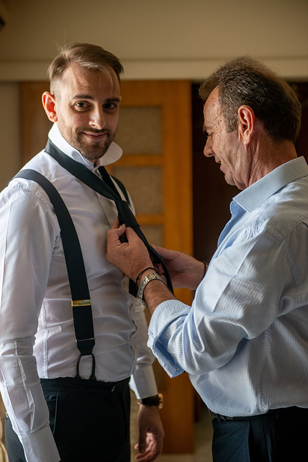 beautiful-fall-wedding-white-flowers_16