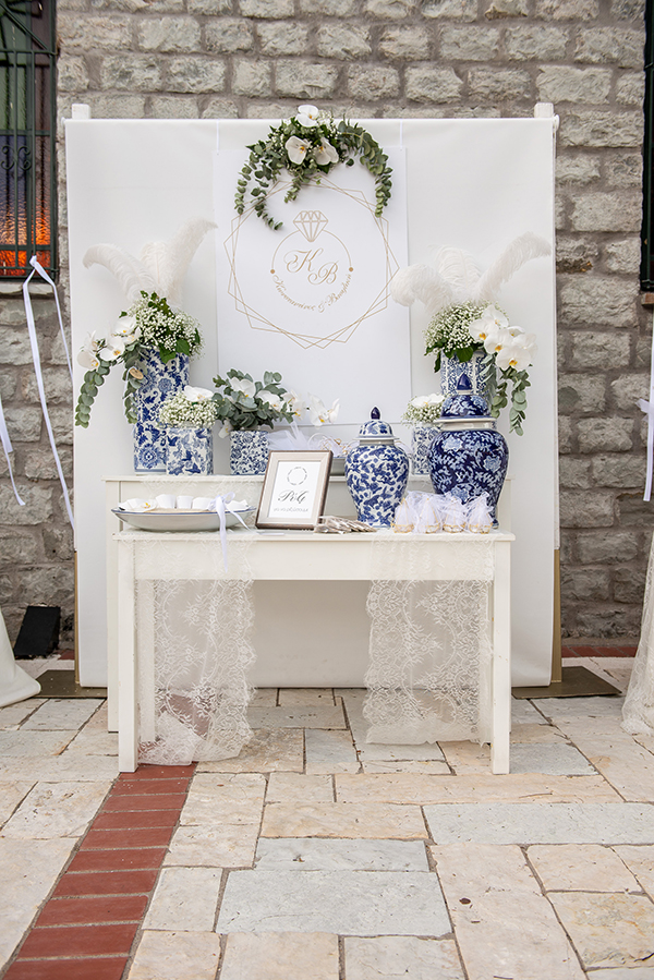 beautiful-fall-wedding-white-flowers_18