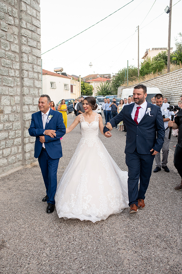 beautiful-fall-wedding-white-flowers_20