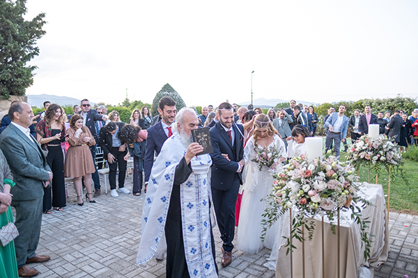 beautiful-spring-wedding-pale-color-palette_23