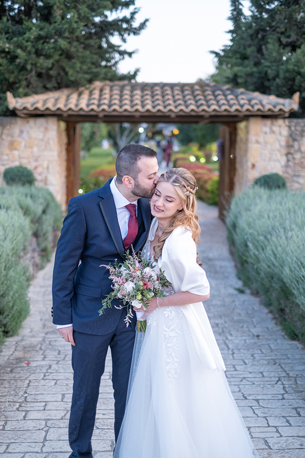 beautiful-spring-wedding-pale-color-palette_24