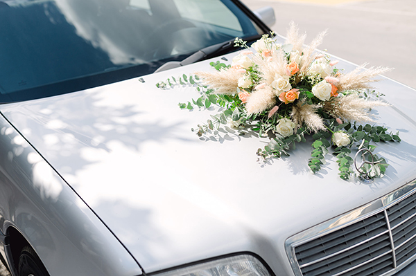 boho-fall-wedding-sparta-pampas-grass-flowers-white-peach-shades_22x