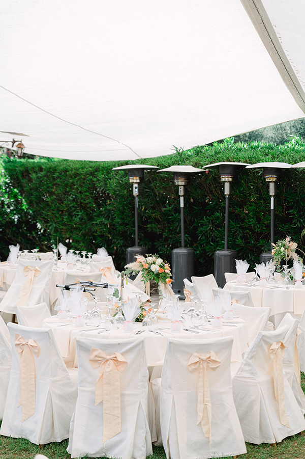 boho-fall-wedding-sparta-pampas-grass-flowers-white-peach-shades_49