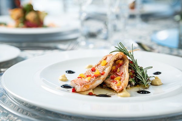 Η G-Touch Catering Specialists υπόσχεται μια ξεχωριστή γαστρονομική εμπειρία για τους καλεσμένους σας στη γαμήλια δεξίωση