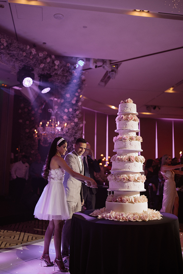 luxury-summer-wedding-limassol-roses-baby-breath_34