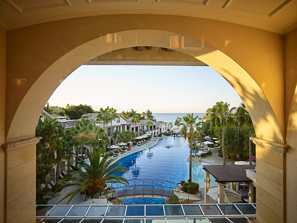 make-dreamy-wedding-day-luxury-columbia-beach-resort_03