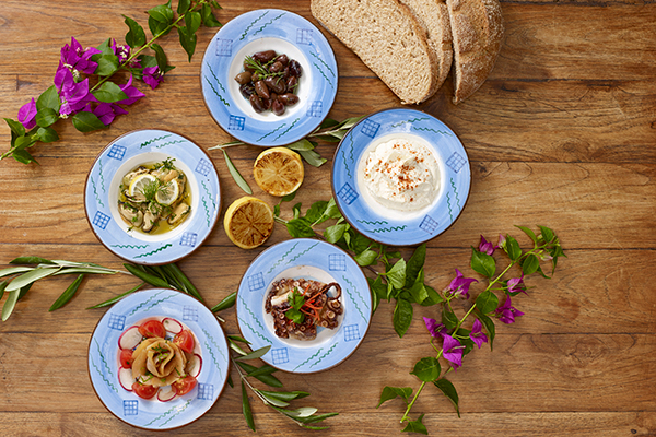 make-dreamy-wedding-day-luxury-columbia-beach-resort_22