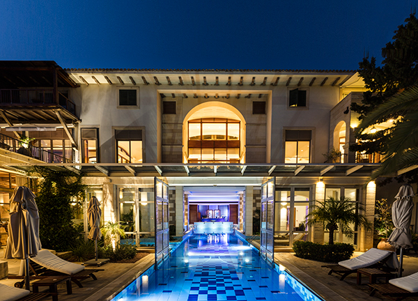 make-dreamy-wedding-day-luxury-columbia-beach-resort_27