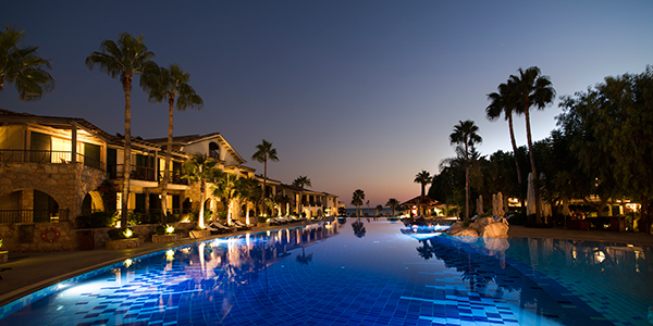 make-dreamy-wedding-day-luxury-columbia-beach-resort_29