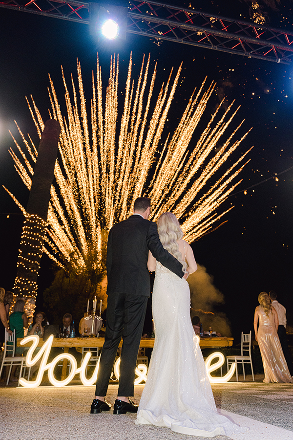 romantic-chic-summer-wedding-white-florals-greenery_23