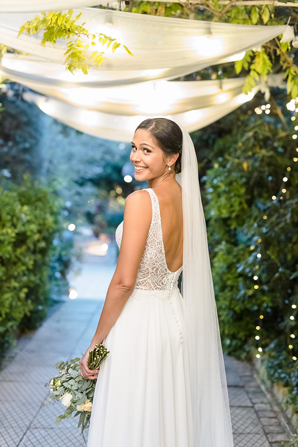 romantic-fall-wedding-athens-white-peach-roses_03