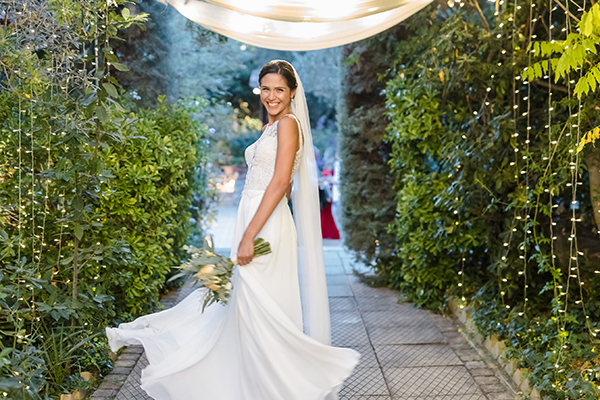 romantic-fall-wedding-athens-white-peach-roses_34