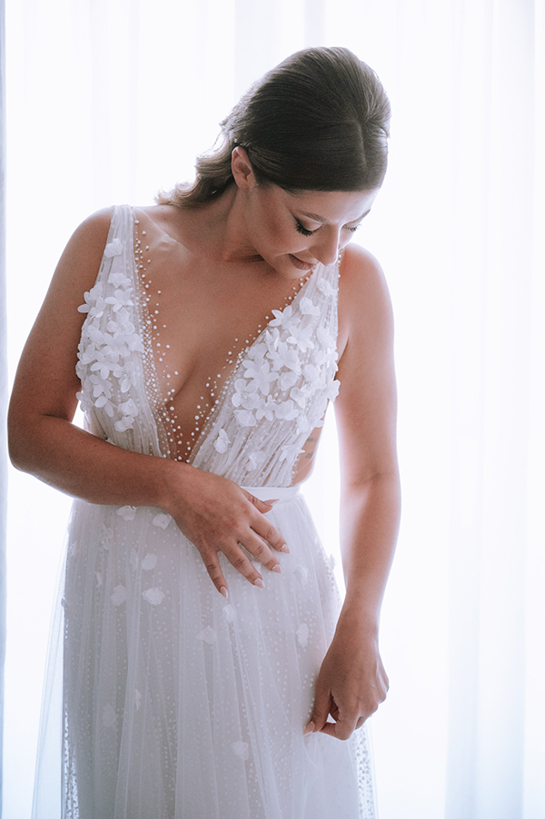 romantic-summer-wedding-crete-olive-leaves-white-flowers_11