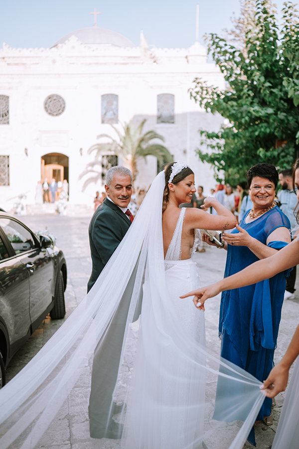 romantic-summer-wedding-crete-olive-leaves-white-flowers_18x