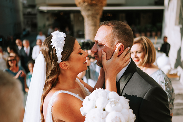romantic-summer-wedding-crete-olive-leaves-white-flowers_22