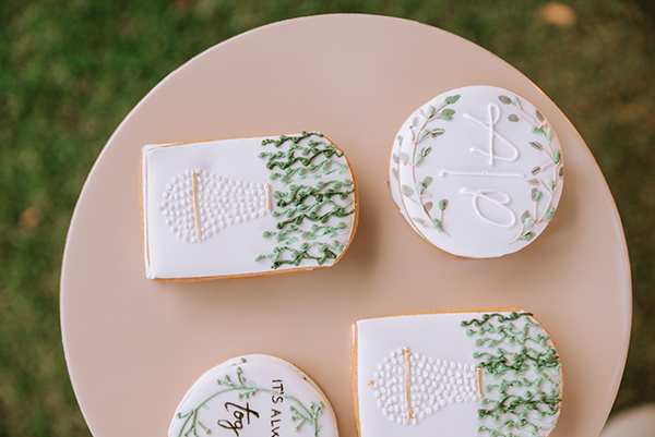 romantic-summer-wedding-crete-olive-leaves-white-flowers_36