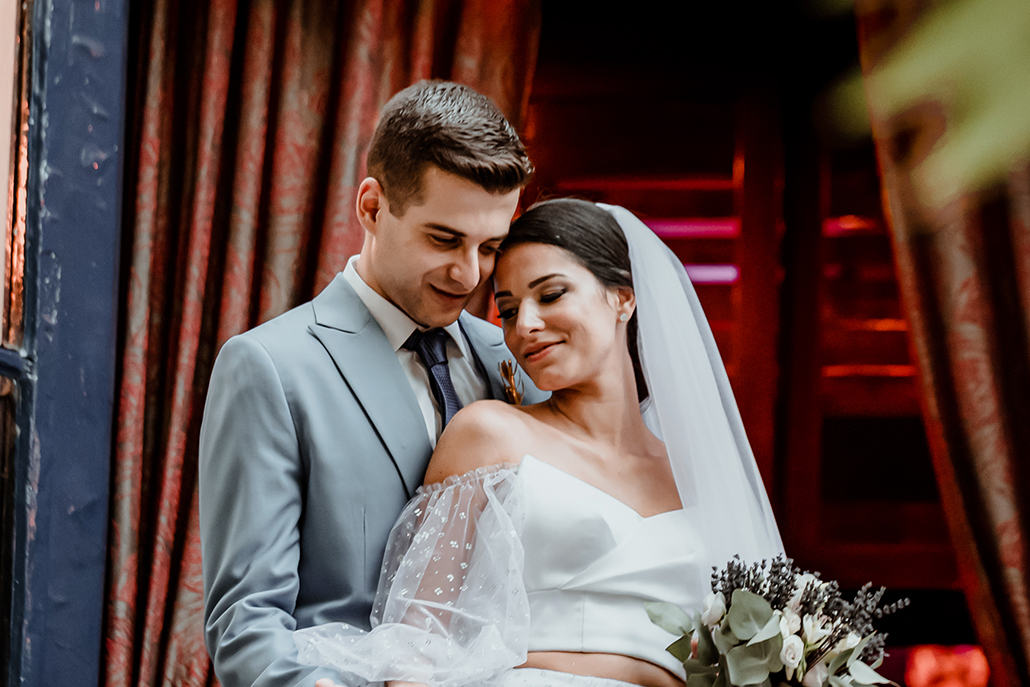 Ρουστίκ καλοκαιρινός γάμος στην Θεσσαλονίκη με λεβάντες και κλαδιά ελιάς | Αγάπη & Αθανάσιος