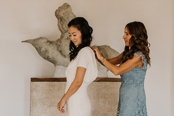 simply-chic-summer-wedding-athens-white-lycianthus-greeneries_05