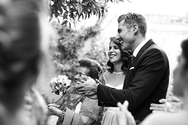 spring-civil-wedding-athens-vintage-mood_15