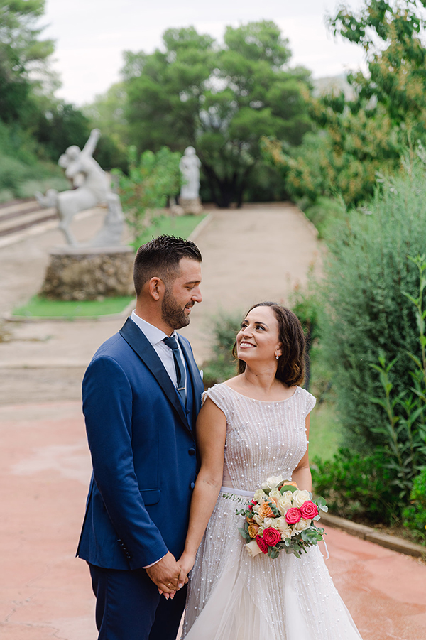 summer-wedding-nafpaktos-beautiful-flowers-lush-greenery_02