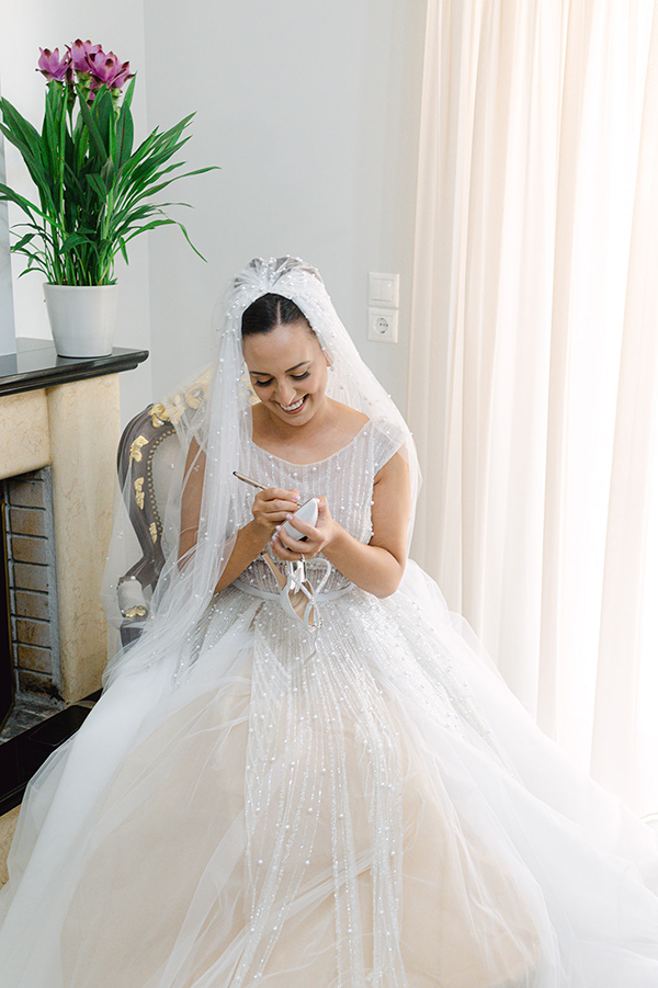 summer-wedding-nafpaktos-beautiful-flowers-lush-greenery_10x