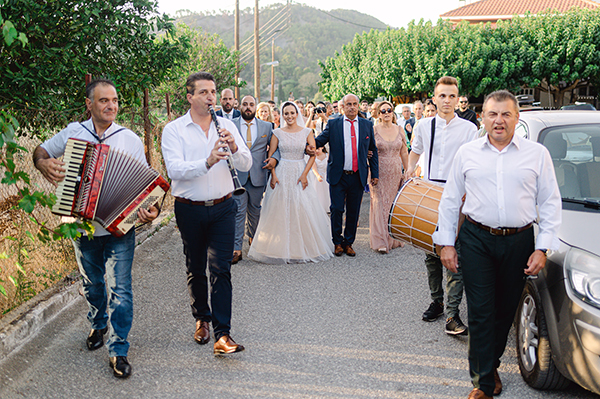 summer-wedding-nafpaktos-beautiful-flowers-lush-greenery_20