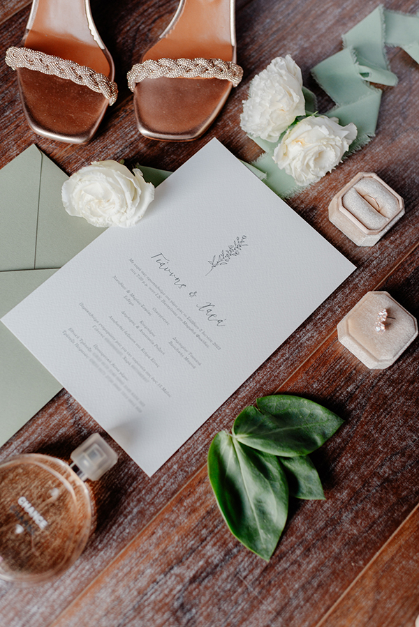 summer-wedding-nafpaktos-white-peonies-lisianthus_06x