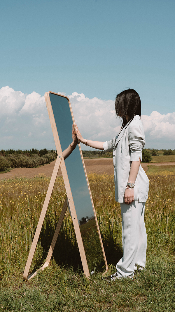 unique-idea-mirrorbooth-fan-wedding-party_02x