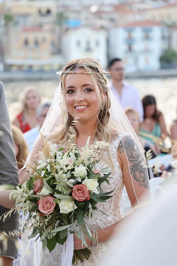 beautiful-destination-summer-gytheio-wedding-white-roses-olive-leaves_02