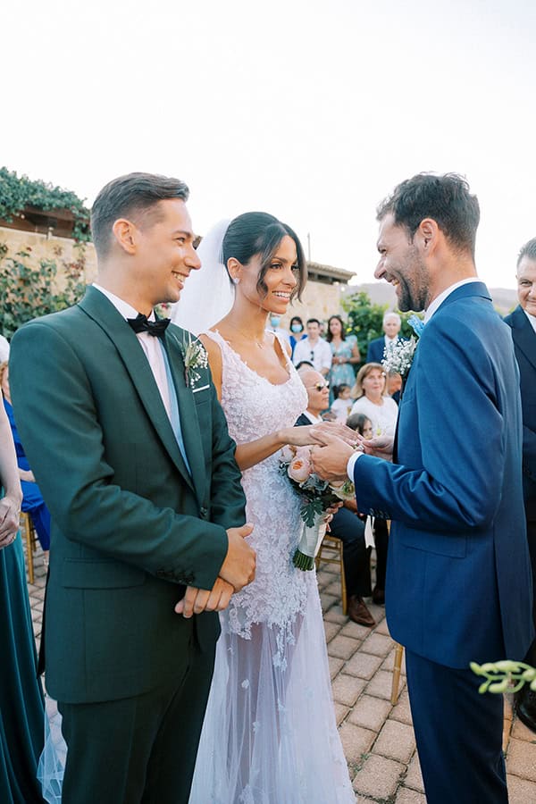 beautiful-summer-wedding-athens-pale-tones-romantic-details_18