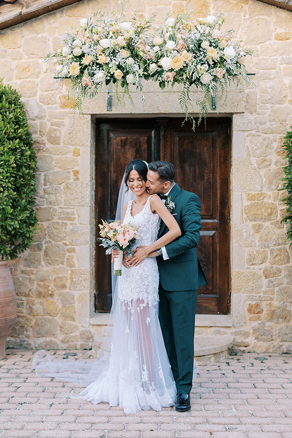 beautiful-summer-wedding-athens-pale-tones-romantic-details_19